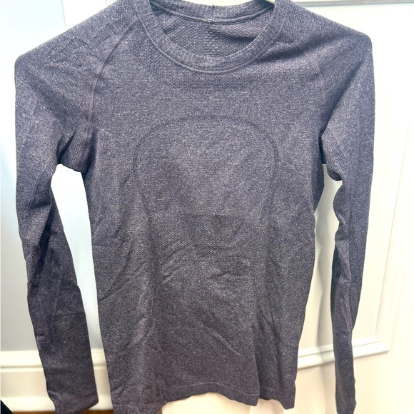 Lululemon Women’s Swiftly Tech Long-Sleeve Shirt, Size 4, Nightfall colour - Picture 6 of 6